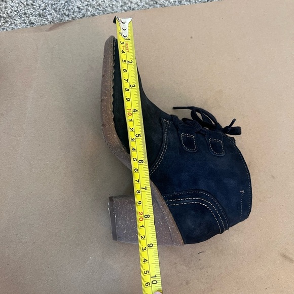 Clark’s Carleta Lyon Navy Suede Lace up Block Heel Ankle Boots Size Women’s US 7 - Picture 11 of 11